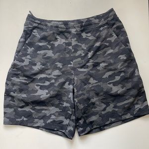 Lululemon Men’s Shorts Camo Size M